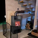 Szarejkowe Wzgorza Caloroczny Z Balia Na Tarasie Apartment Szarejki