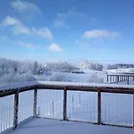 Szarejkowe Wzgorza Caloroczny Z Balia Na Tarasie Apartment