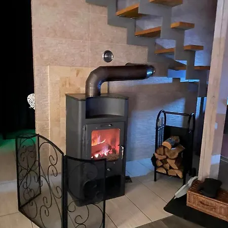 Szarejkowe Wzgorza Caloroczny Z Balia Na Tarasie Apartment Szarejki