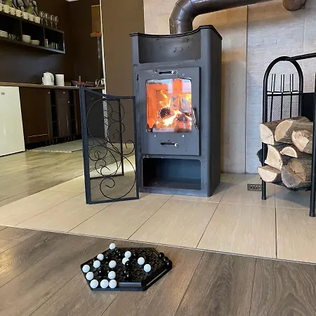 Szarejkowe Wzgorza Caloroczny Z Balia Na Tarasie *