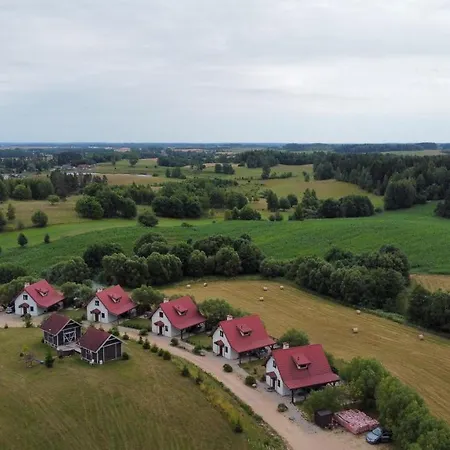 Szarejkowe Wzgorza Caloroczny Z Balia Na Tarasie アパート *