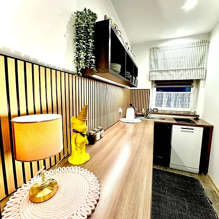 Szarejkowe Wzgorza - Luxury With Private Hot Tub - Mazury Garbate *