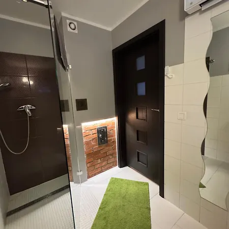 Szarejkowe Wzgorza - Luxury With Private Hot Tub - Mazury Garbate Appartement