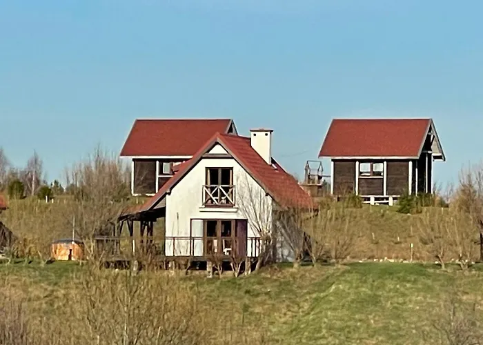 Szarejkowe Wzgorza Caloroczny Z Balia Na Tarasie Apartment